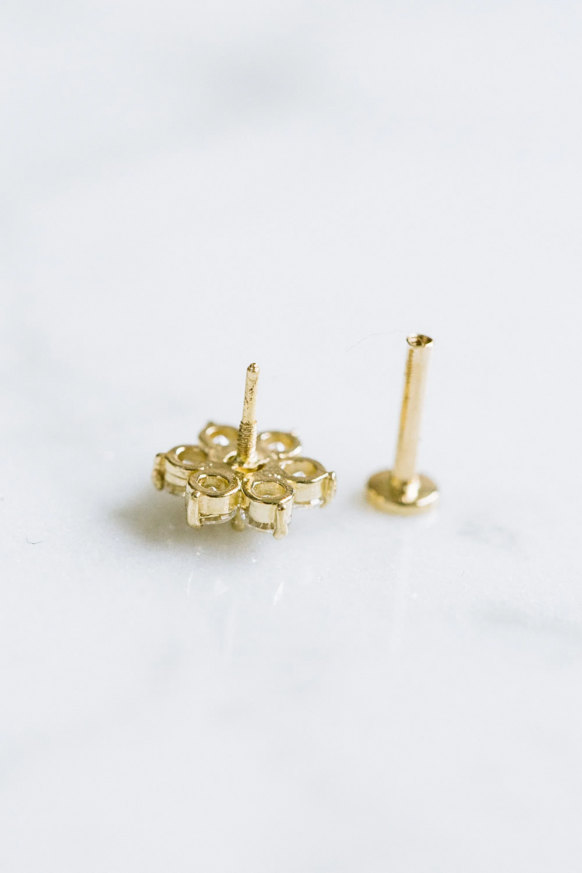 14k Gold Cz Cartilage Tragus Helix Internally Threaded Flower Flat Back Earring Labret