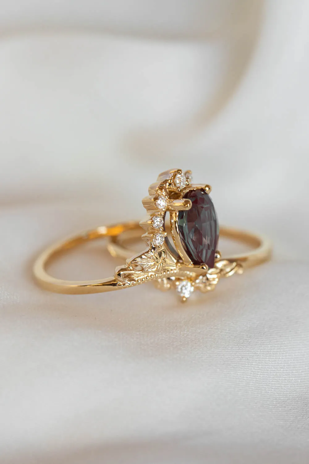 Big pear alexandrite engagement ring set, diamond crown bridal ring set / Ariadne