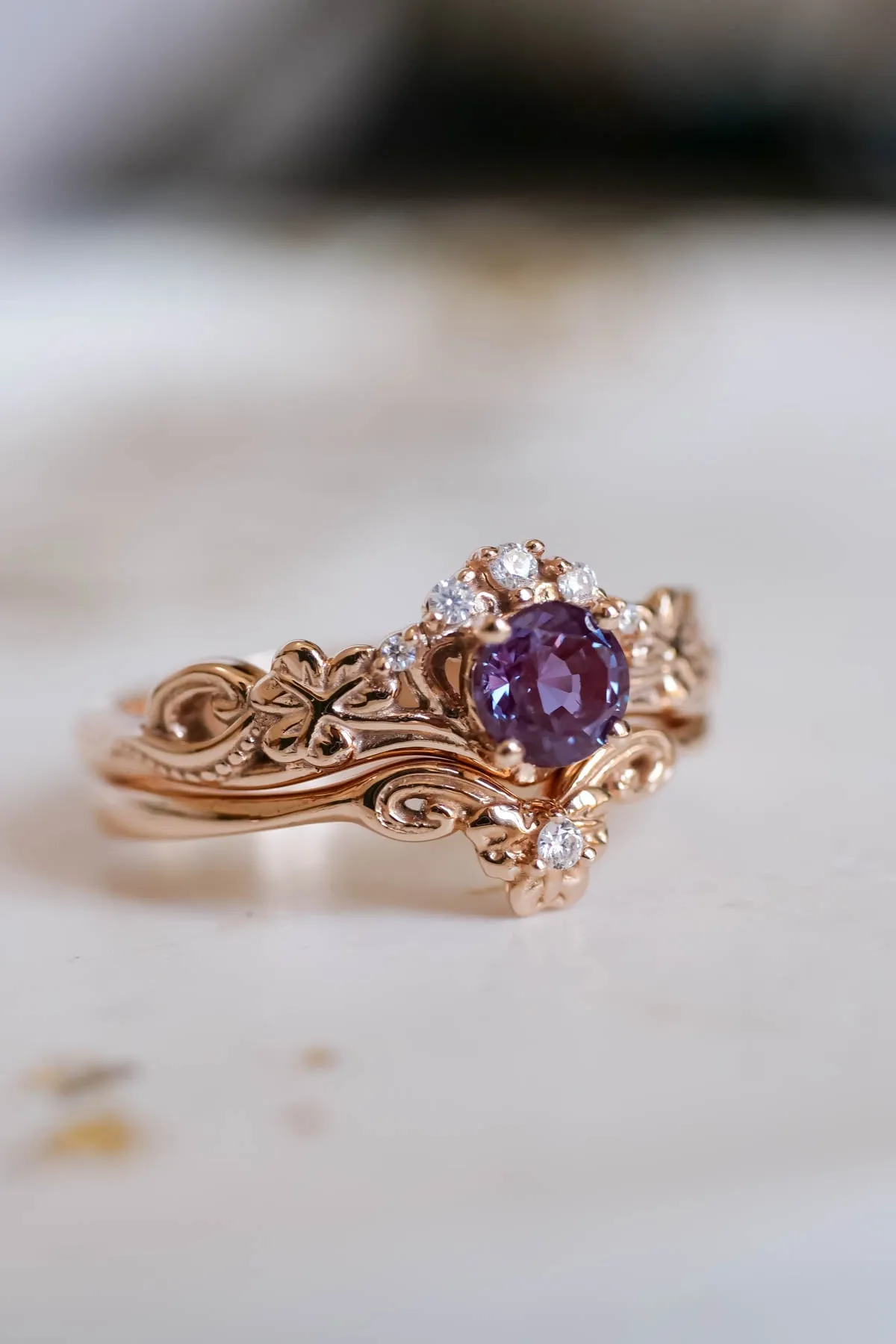 Colour changing alexandrite ring, elvish engagement ring / Horta