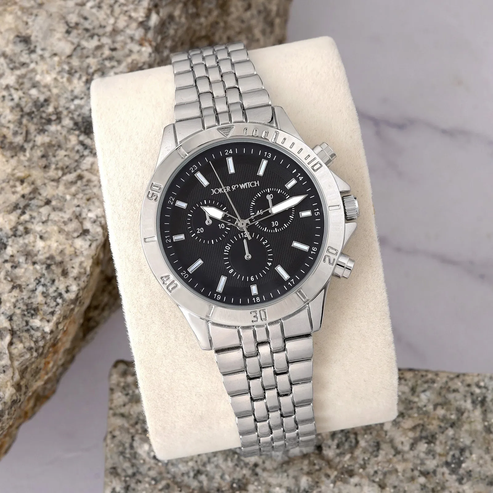 Connery Black Dial Silver Metallic Strap Watch