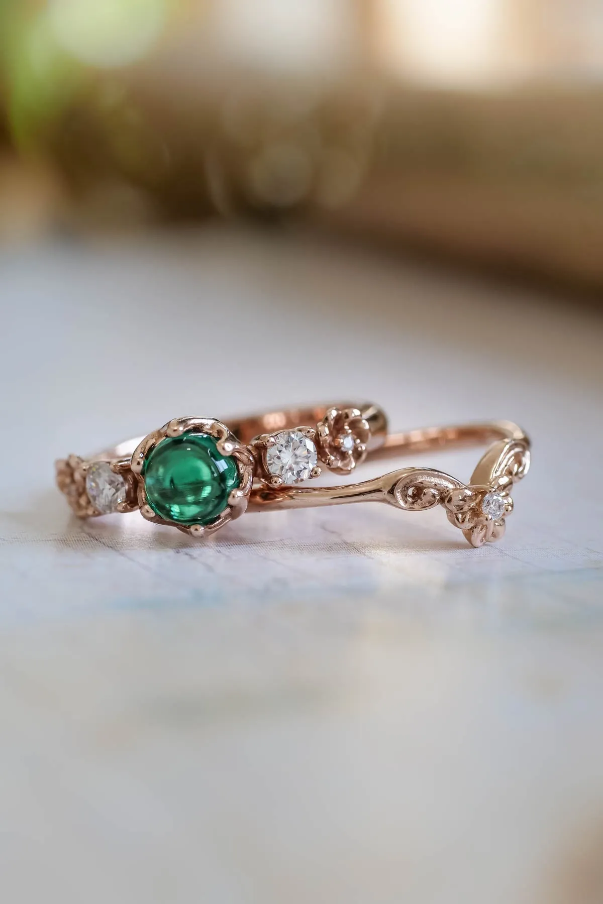 Emerald engagement ring, green engagement rings / Fiorella