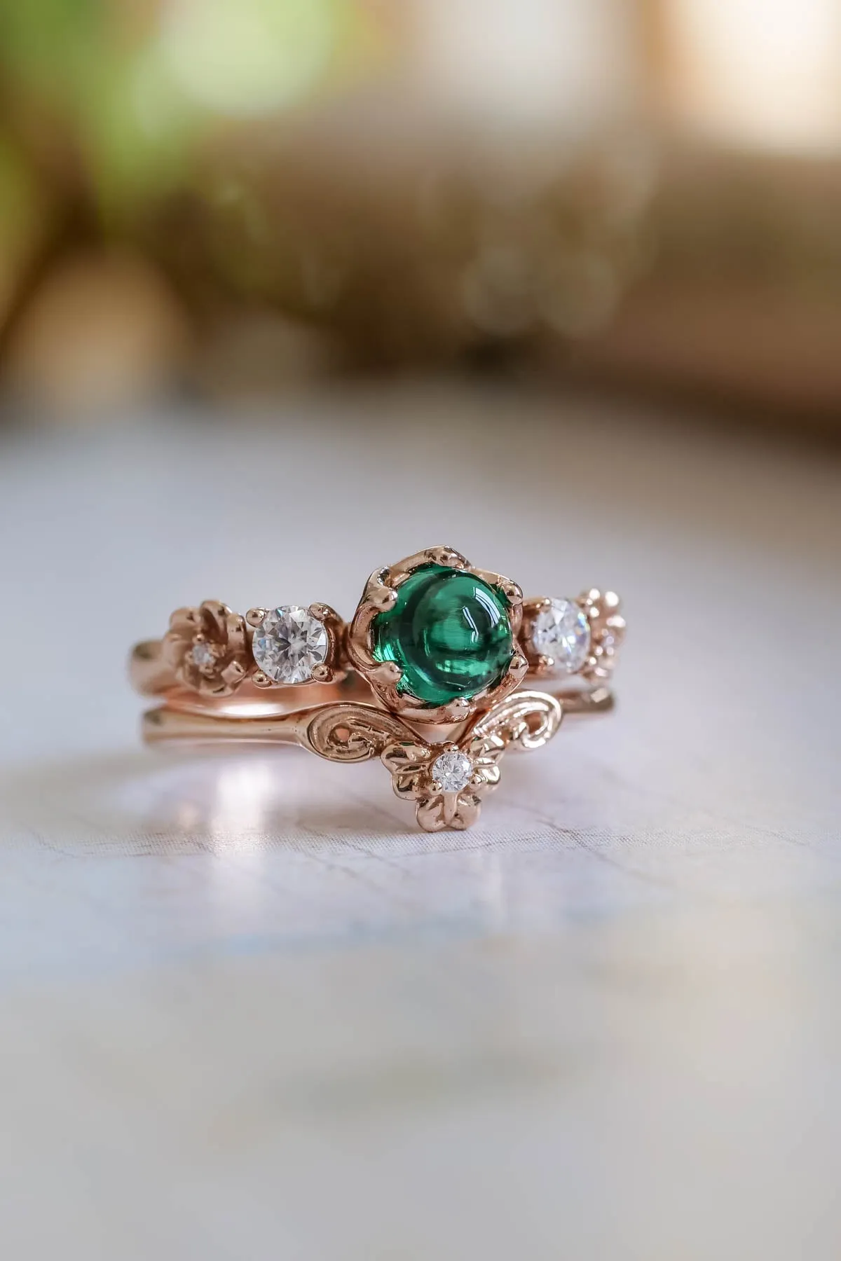 Emerald engagement ring, green engagement rings / Fiorella