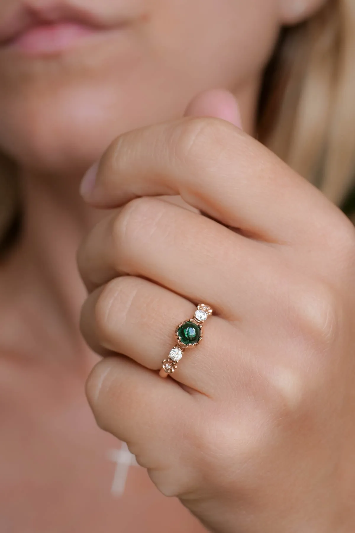 Emerald engagement ring, green engagement rings / Fiorella