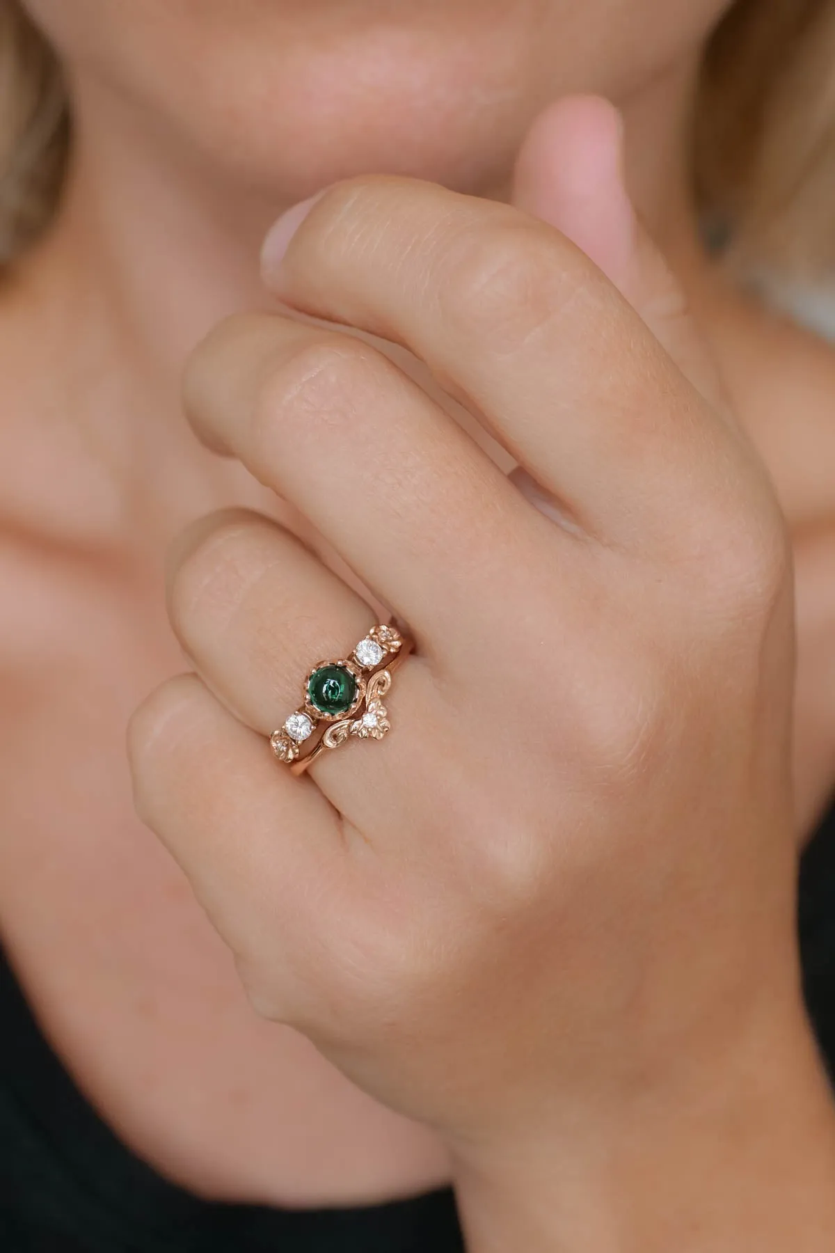 Emerald engagement ring, green engagement rings / Fiorella