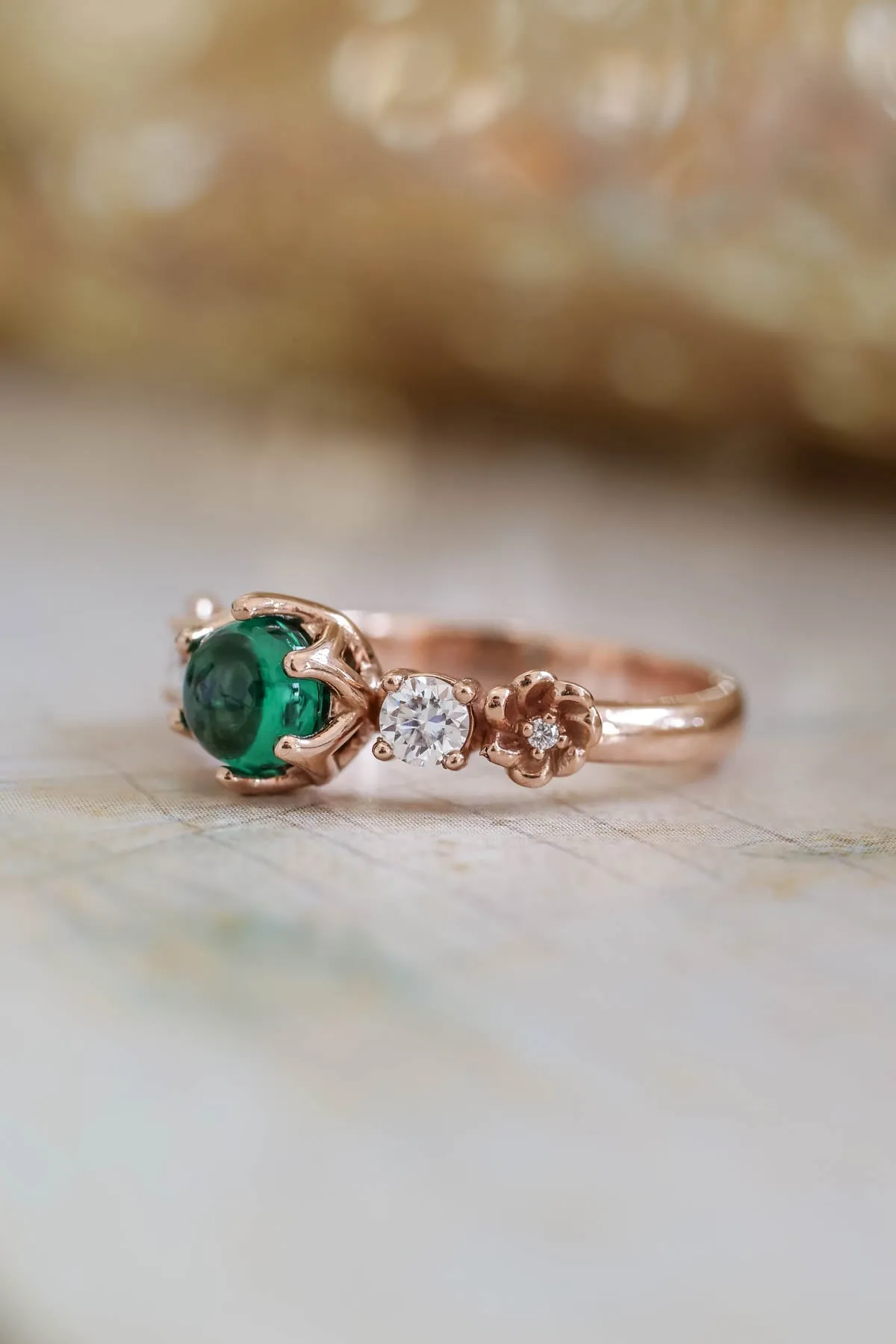 Emerald engagement ring, green engagement rings / Fiorella