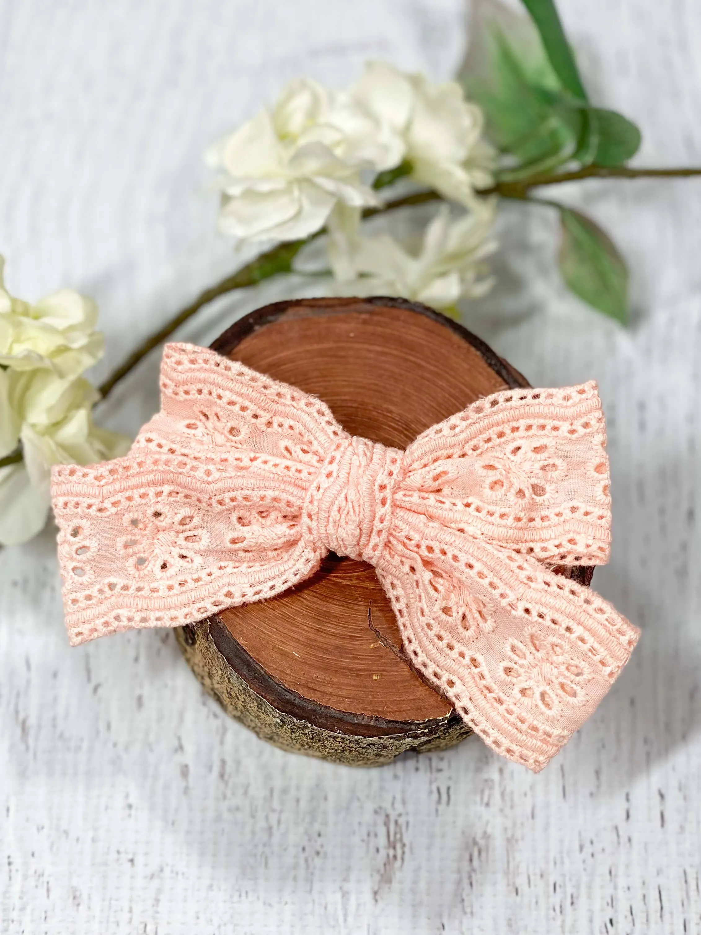 Eyelet Lace Bow Clippies