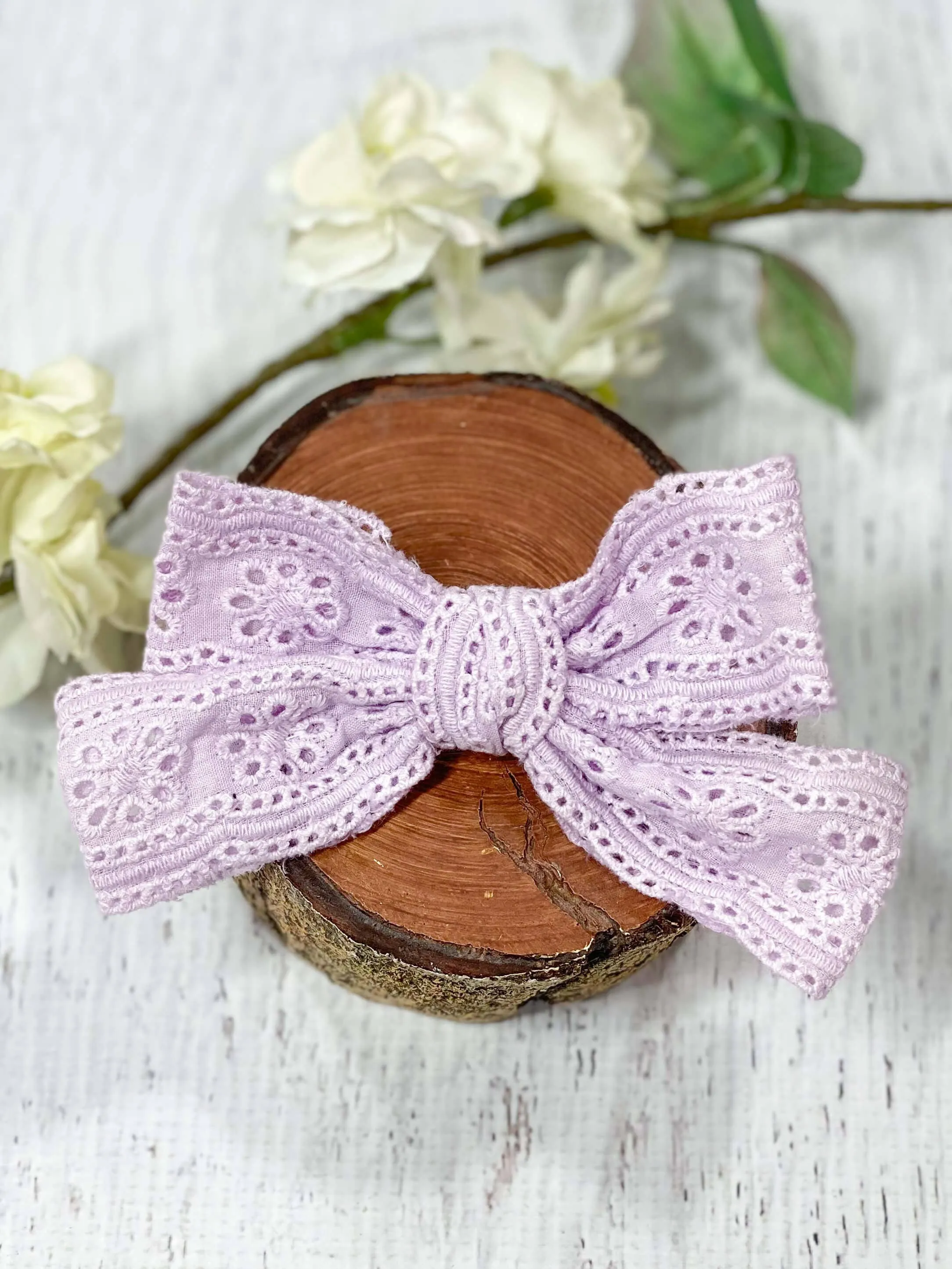 Eyelet Lace Bow Clippies