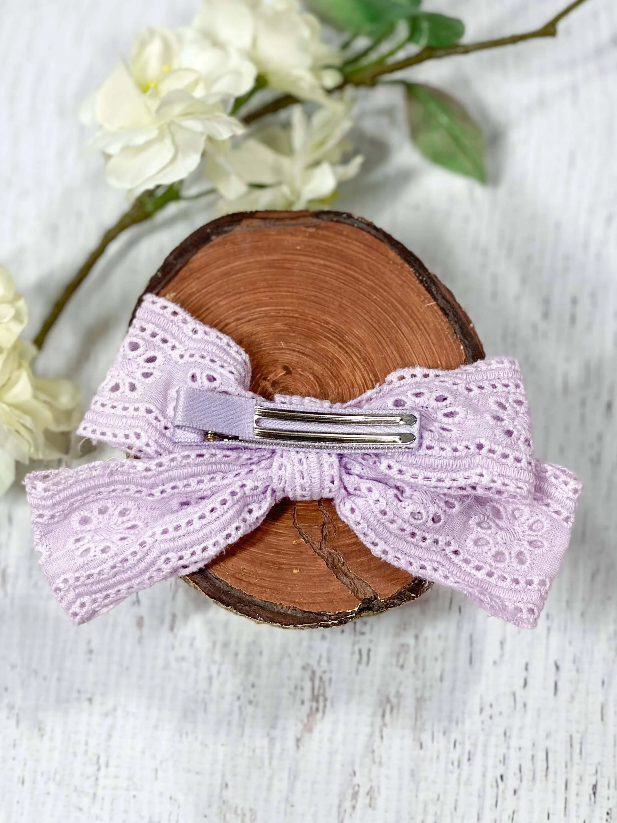 Eyelet Lace Bow Clippies