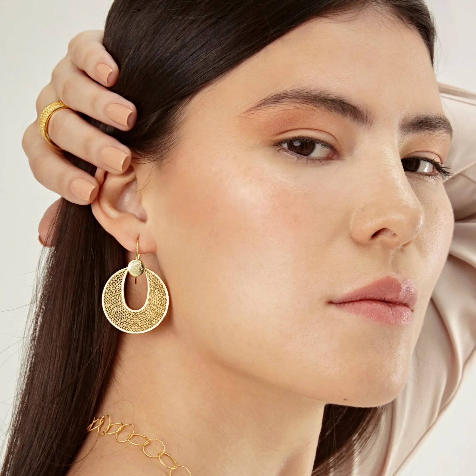 GENEVIVE GOLD MEDIUM EARRINGS FILIGREE