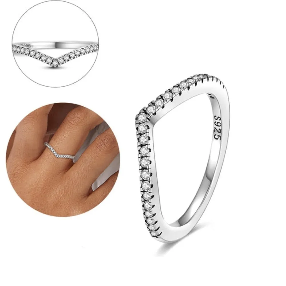 Stunning Glistening Affectionate Love Ring Jewelry