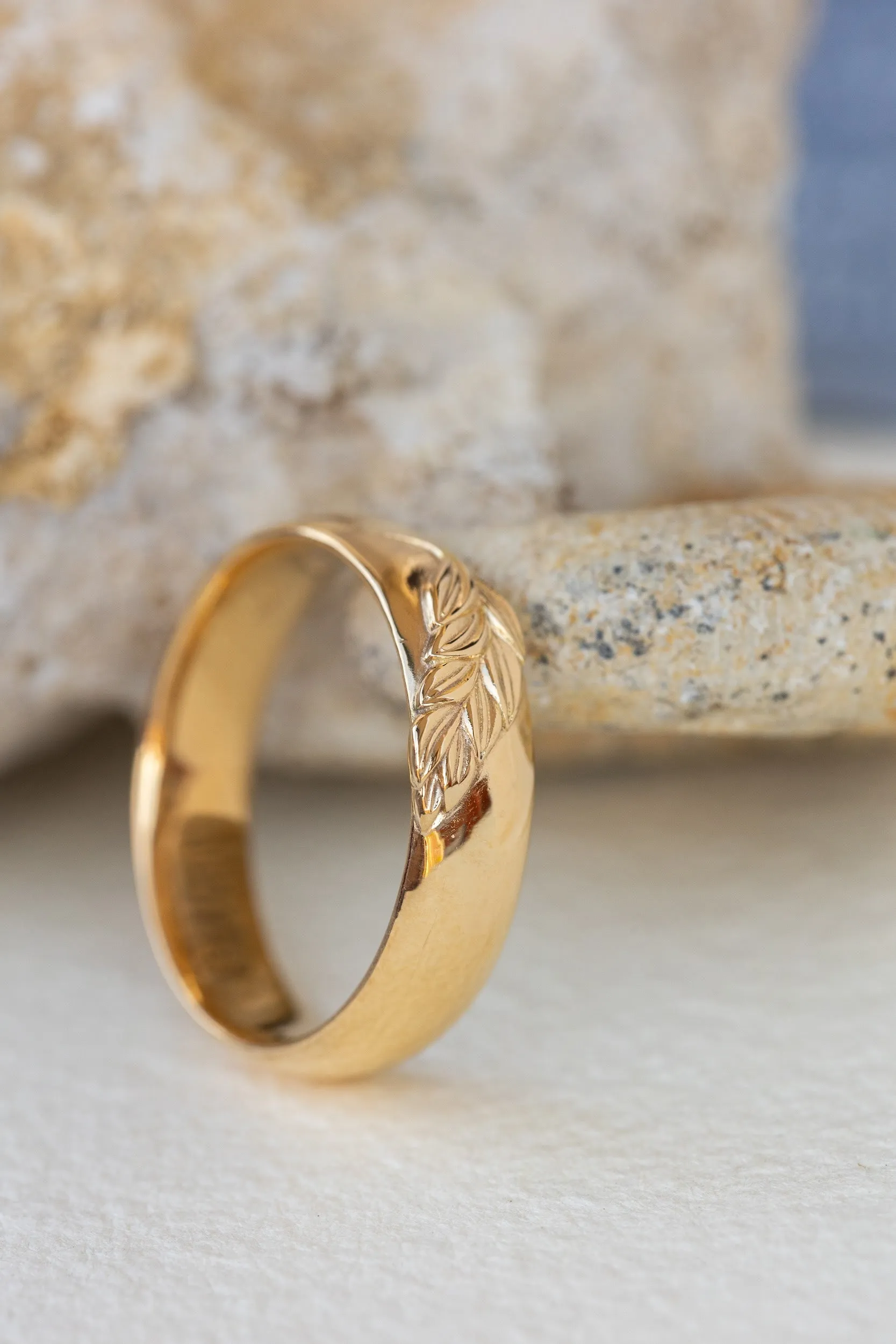 High polish gold wedding band with palm leaf, 6 mm wide