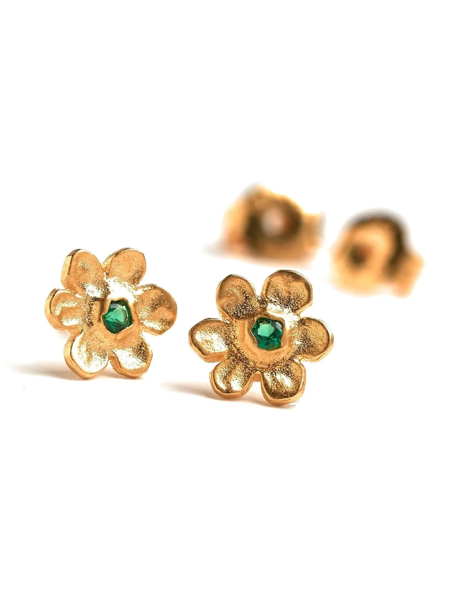 Iva Daisy Stud Earrings