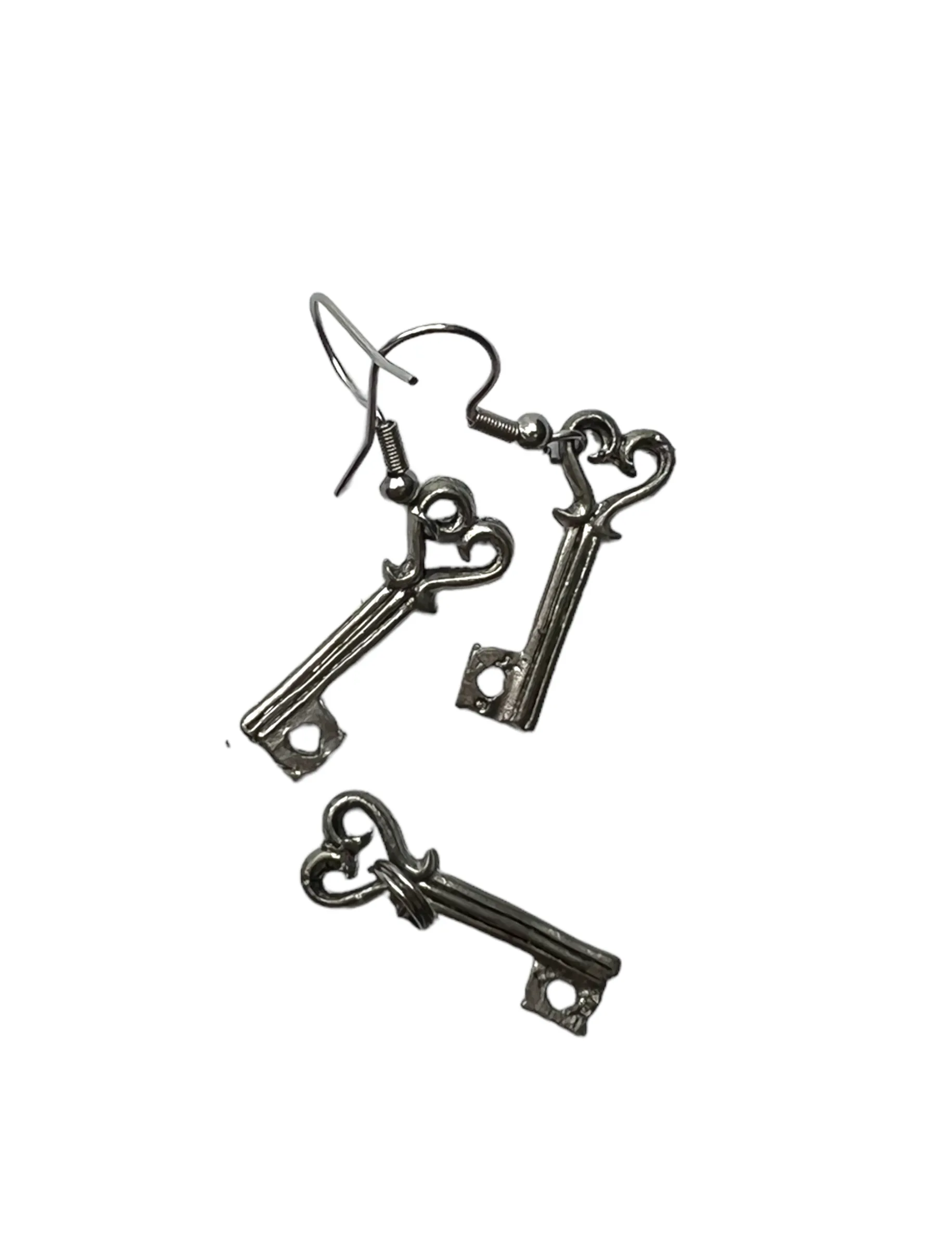 Pewter Victorian Key Necklace and Earring Set: A Charming and Thoughtful Gift for the Special Someone in Your Life