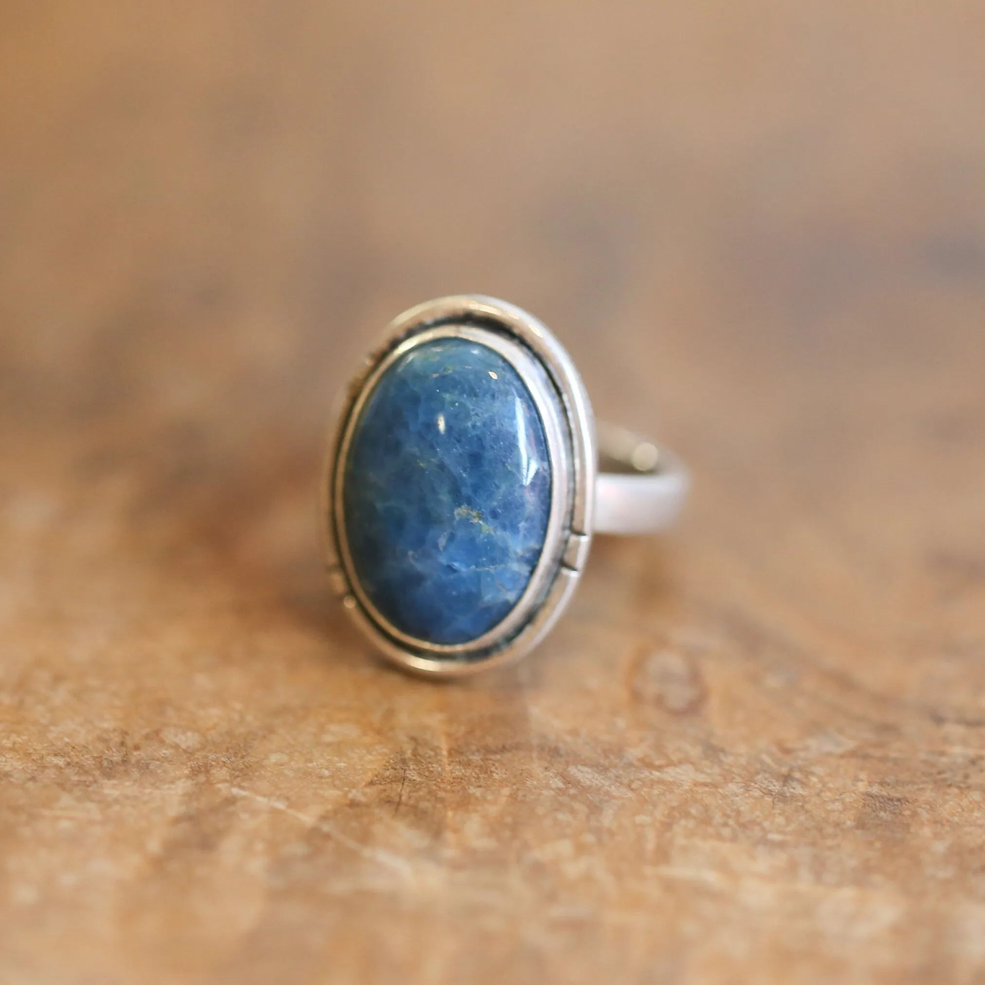 Ready to Ship - Apatite Notched Boho Ring - .925 Sterling Silver - Apatite Silversmith Ring