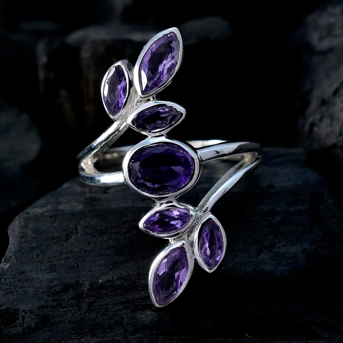 Riyo Captivating Stone Amethyst Solid Silver Ring Famous Jewelry