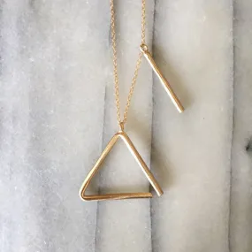 TRIANGLE NECKLACE (tit-fer)