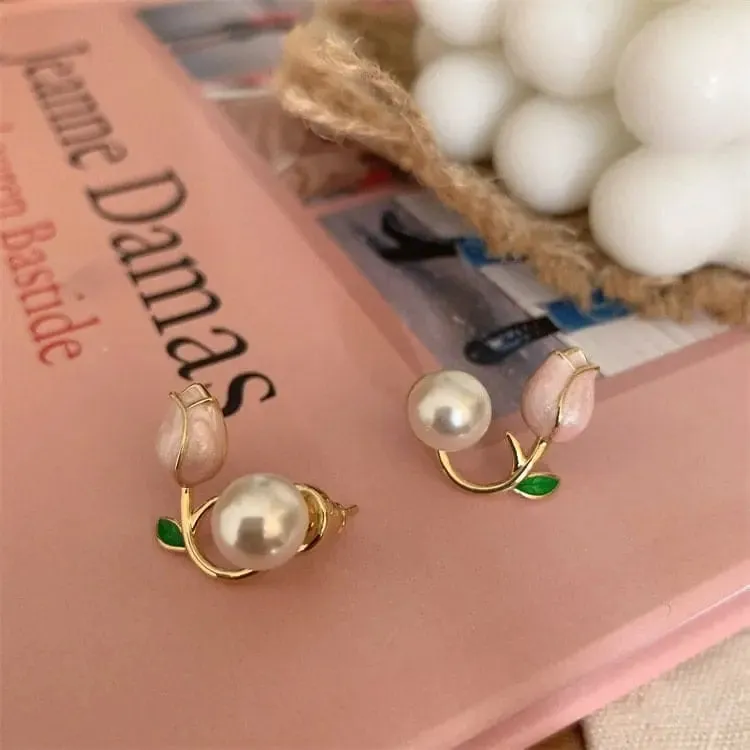 Tulip Pearl Earrings