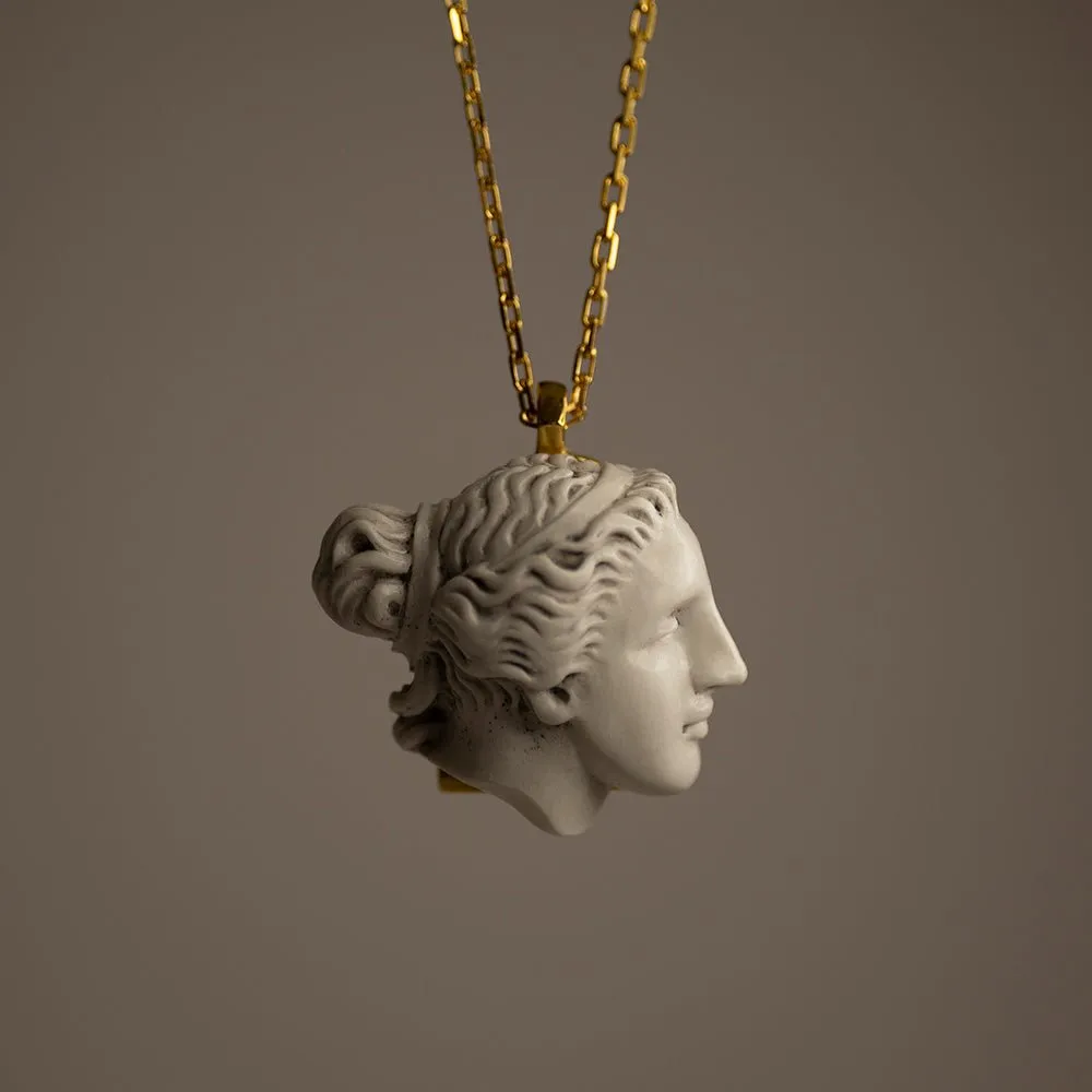 Venus pendant