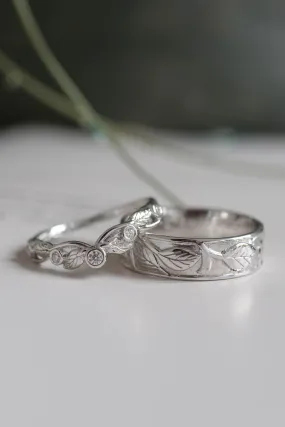 Wedding rings set for couples: leaves band for him, wreath band for her